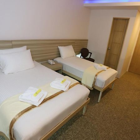 1010 Hotel Muntinlupa City Buitenkant foto