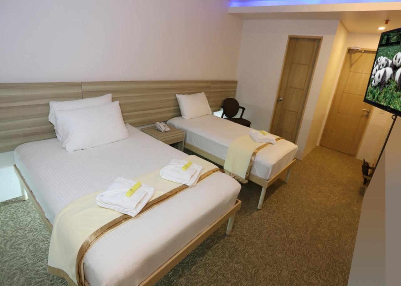 1010 Hotel Muntinlupa City Buitenkant foto